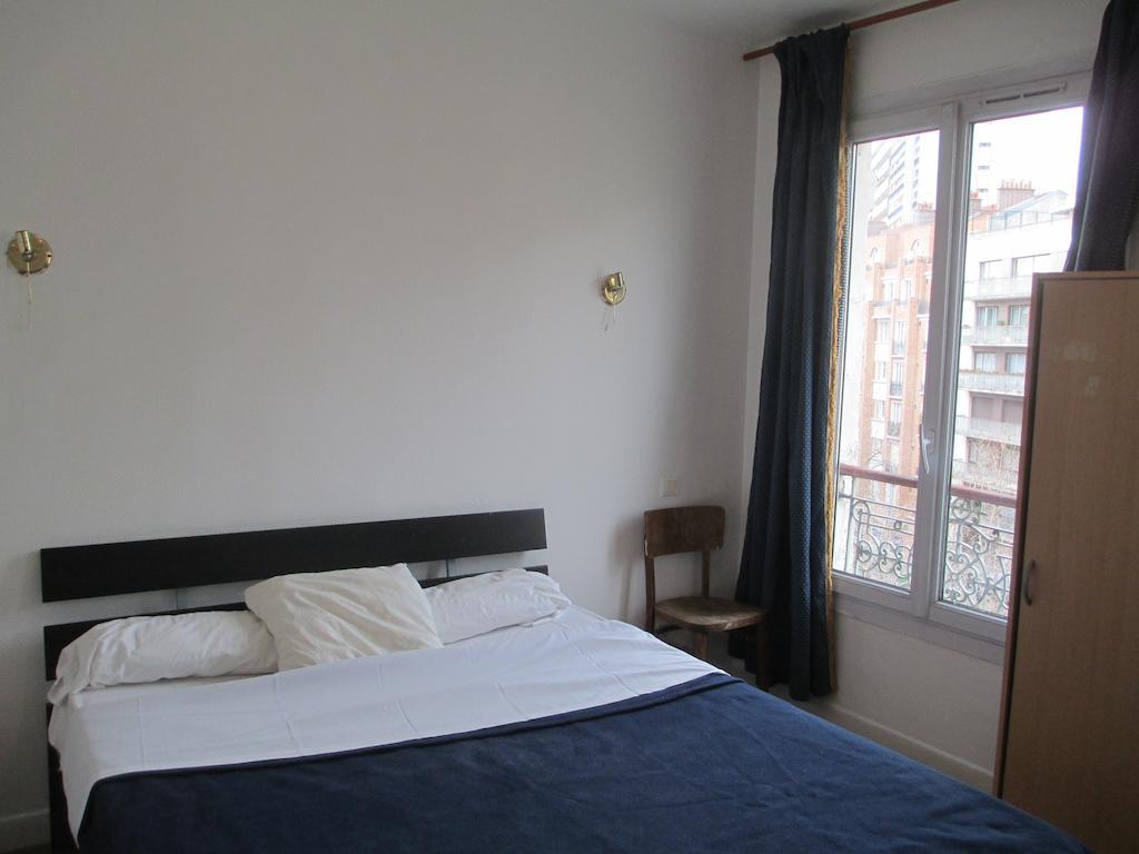 Central Hotel Paris Room photo